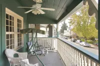 Americas Best Value Inn & Suites-Royal Carriage