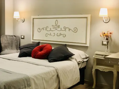 Isabel Guest House Отели рядом с достопримечательностью «Порта-Маджоре»