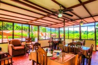 Hotel Mango Valley Hotels in Poás