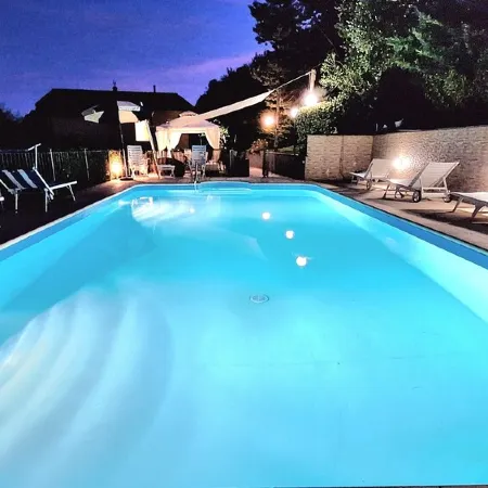 Hill Palace Villa, Private Pool, Sea View, Full Privacy, Easy Accessible by Car