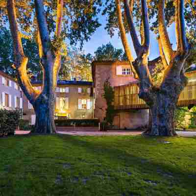 Moulin de Vernègues Hotel Exterior