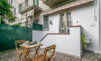 Sage&Rosemary Home - with Garden by Pleiades Home