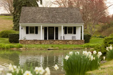 The Inn at Whitewing Farm Отели в г. Запад Брадфорд Тауншип