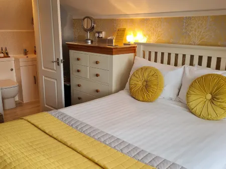 Brookside Guest House & Mini Spa Отели в г. Бриксхем