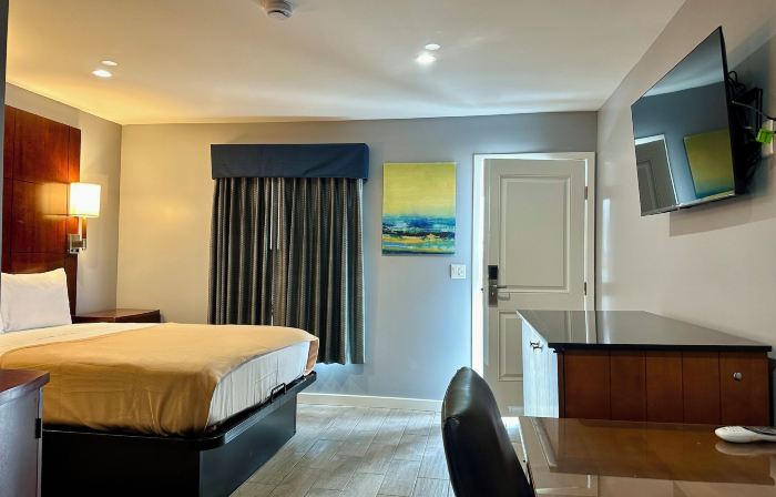 Oceanside Inn and Suites