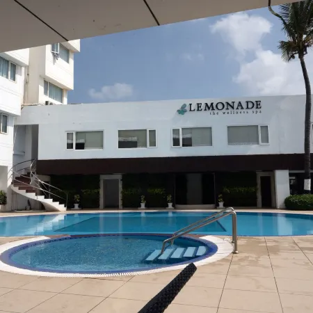 Hotel Holiday Resort