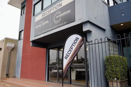 O'Shea's Royal Hotel