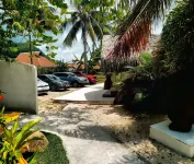 Moorea Island Beach Hotel - parking