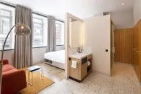 Motto by Hilton Rotterdam Blaak Các khách sạn ở Rotterdam