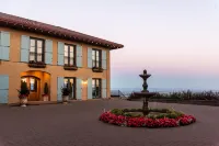 Black Walnut Inn & Vineyard Hotels in Dundee