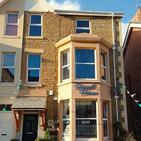 Rossall Guest House Blackpool-Ideal for Families & Couples