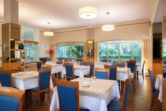 Hotel Parco dei Pini - 100mt Dal Mare
