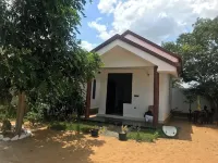 salty surf camp Hotels in Pottuvil