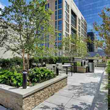 Global Luxury Suites at Town Center Hotel Exterior