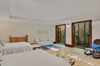 Magnificent Eight Bedroom Holiday Home