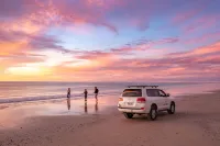 Sea Dunes Luxury Apartments - Beach