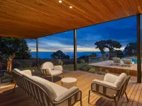 Blanc de Noir Luxe Grandeur Heated Pool and Spa Hotels in Mount Martha