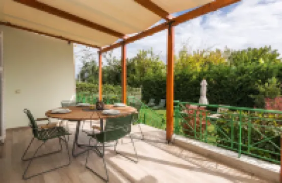 埃斯蒂亞海岸夢 - 茂密迷人的花園寶石