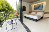 Luxe Palermo Smart Suite