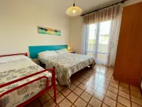 Spacious Apartment Near the Beach -  Apartamentos vacacionales