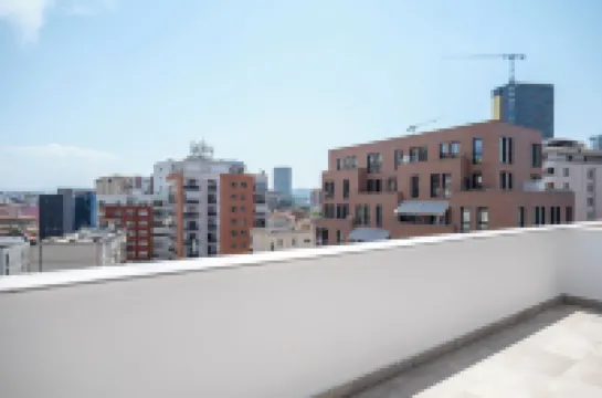 Muz Studios Hotel di Tirana