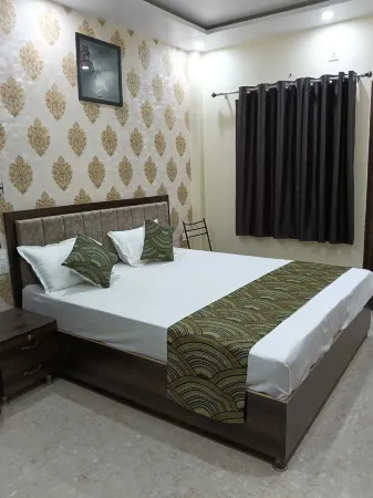 JS Banaras Residency Отели в г. Сойепур