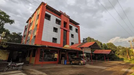 Kuber's Residency Отели в г. Надгаон Тарф Бервади