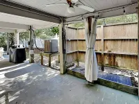 Pelican Place