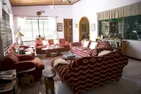 Four Villages Inn Hotels in Botsomtwe