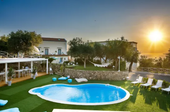 MelRose Relais