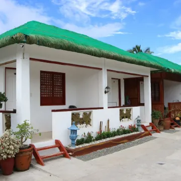 La Patricia Hotel de Baler