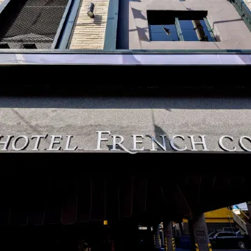 French Code Hotel