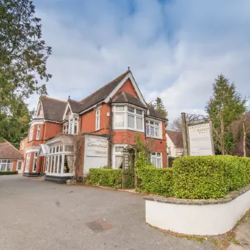 Grovefield Manor