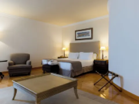 拉瓜迪亞西爾肯別墅酒店 阿拉瓦省酒店