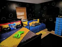 ⭐️ GAMER HAVEN ⭐️ UNIQUE ARCADE & SELFIE MUSEUM VACATIONHOME 🕹 🤳 PETS🐾 ✅