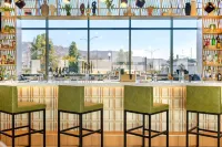 Cambria Hotel Burbank Airport - bar