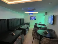 Thapunchline Apartments & Hotels Lagos otelleri