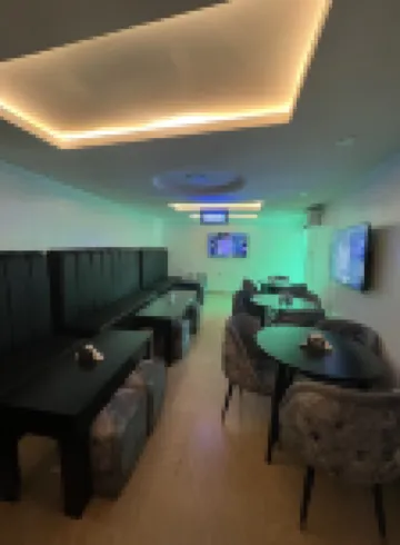 Thapunchline Apartments & Hotels