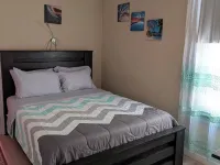 Charming 2-Bdr Apartment 900SF with Wi-Fi, AC, 20 Minutes Away from TS Manhattan Hotels in West New York