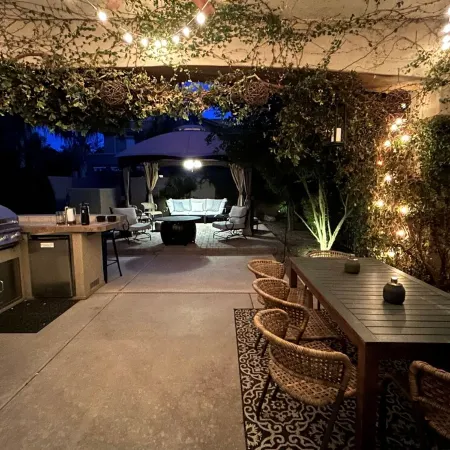 6Br+ 5 Bath Luxury Desert Villa Resort Heated Saltwater Pool – Sleeps 12+