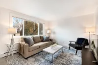 Comfortable Abode Near Historic Downtown