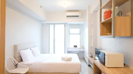 Cozy Stay Studio Connected with Mall at Supermall Mansion Apartment