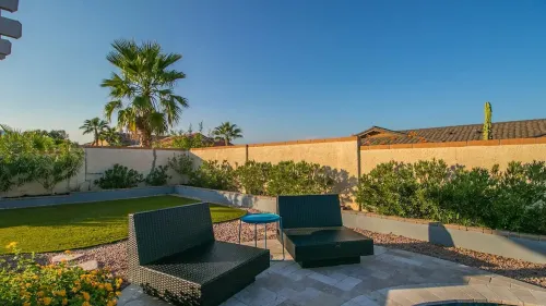 Spectacular Hilltop Home WResort Like Backyard