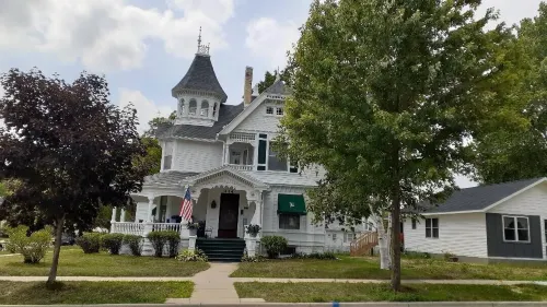 Maon House Bed and Breakfast Hotels in Richland Center