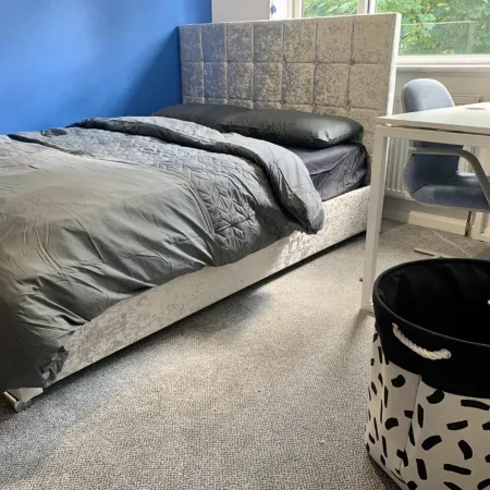 6-Bed House-Reading-Sleeps12-TownCentre