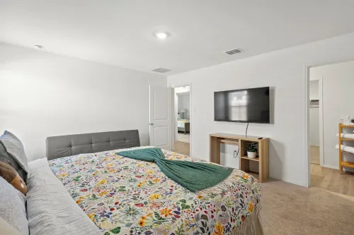 Anna Haven, Cozy Family retreat
