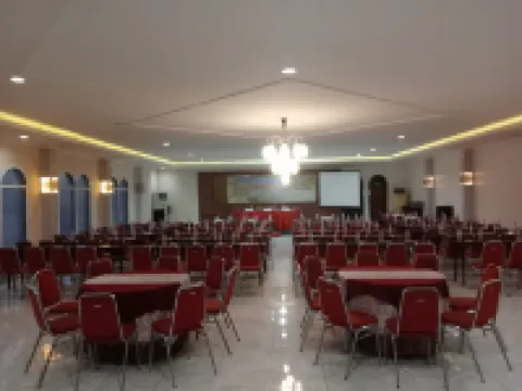 Hotel Istana Syariah Pekalongan by Hello Room Hotels in West Pekalongan