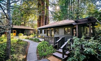 Highlands Resort - Adults Only