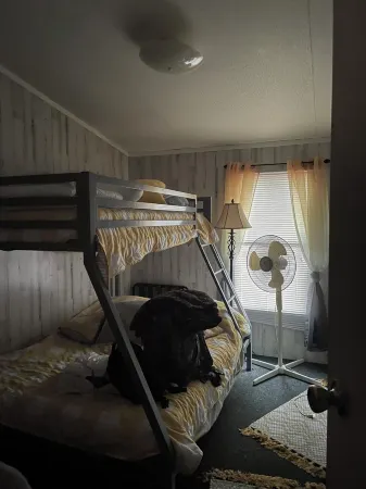 Charming 3-bedroom house with AC and WiFi at Lake Texoma