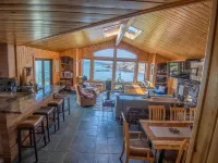 Dew Point Retreat, by Vinifera Homes Hotels in Gualala